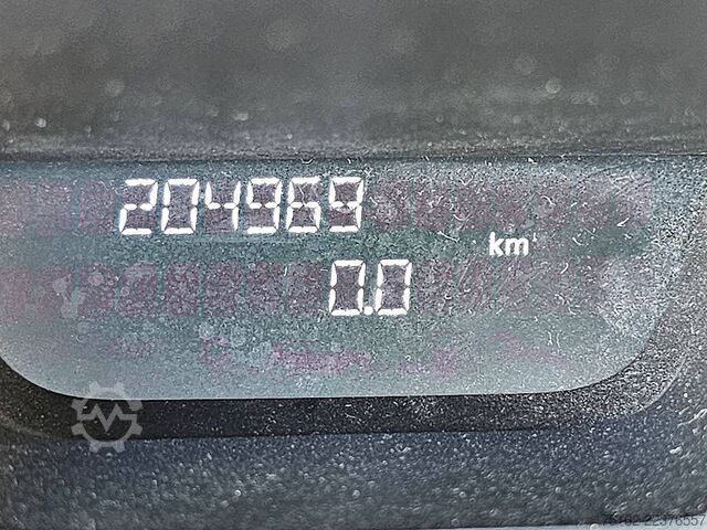 Yüksek tavanlı istasyon vagonu RENAULT TRAFIC