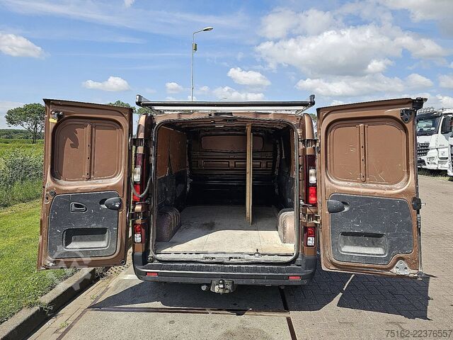 Yüksek tavanlı istasyon vagonu RENAULT TRAFIC