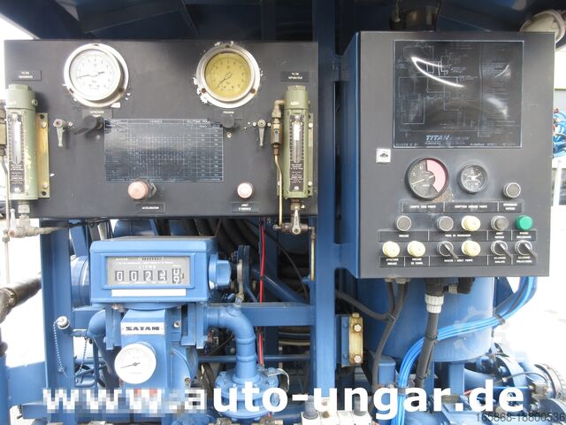 Släpvagn med tank Renault B110 Titan Aviation AVGas Refueller Jet