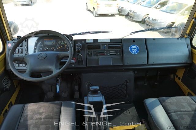 Vrachtauto met open laadbak unimog U4000 437/25 DoKa EURO-5