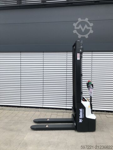 Pallet Stackers Bobcat LSM12N NEUGERÄT!!!