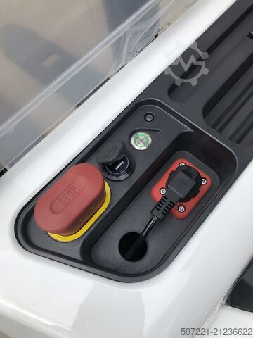 Pallet Stackers Bobcat LSM12N NEUGERÄT!!!