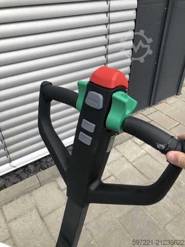 Pallet Stackers Bobcat LSM12N NEUGERÄT!!!