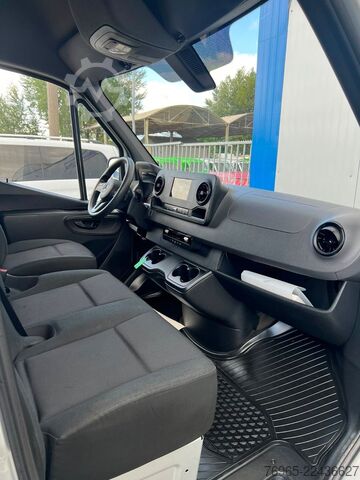 Yüksek tavanlı panelvan MERCEDES-BENZ Sprinter 215 9G-TR HOCH+LANG KLIMA 3-SITZ KAMERA