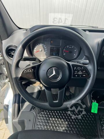 Panelvan MERCEDES-BENZ Sprinter 215 9G-TR HOCH+LANG KLIMA 3-SITZ KAMERA