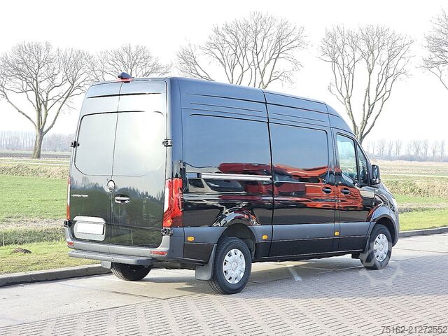 High-roof van MERCEDES-BENZ ESPRINTER L2H2 300 KM WLTP LED