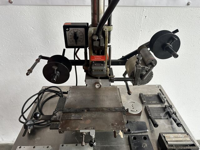 Presse à embosser Baier GEBA 1A Prägepresse