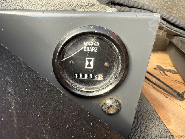 Flatbed truck RENAULT Premium Lander Pritsche mit Kran FASSI