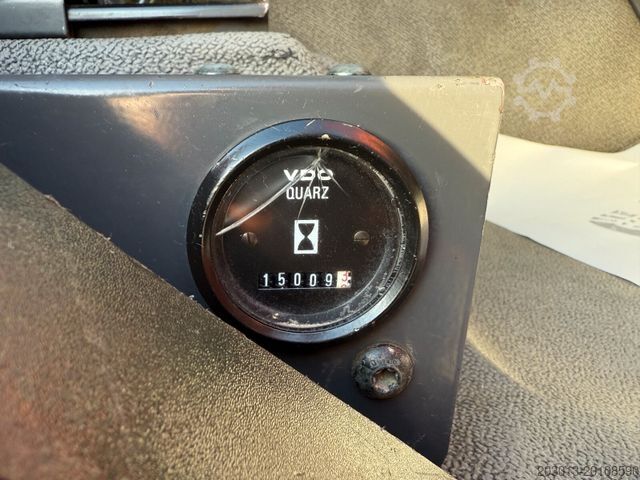 Flatbed truck RENAULT Premium Lander Pritsche mit Kran FASSI