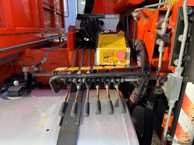 Flatbed truck RENAULT Premium Lander Pritsche mit Kran FASSI