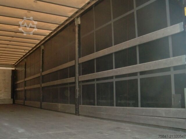 Semiremorcă deschisă cu prelată Schmitz Cargobull SCS 24/L Liftachse