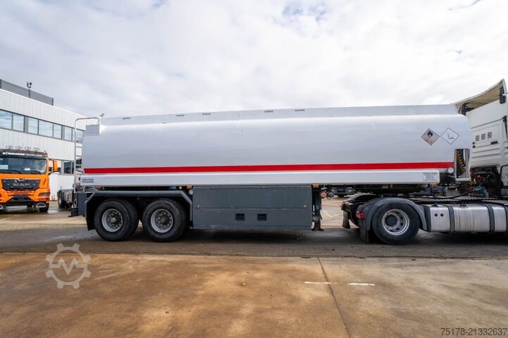 Camion cisternă EKW EKW-ROC32T2D - 32 000 L/5 comp.