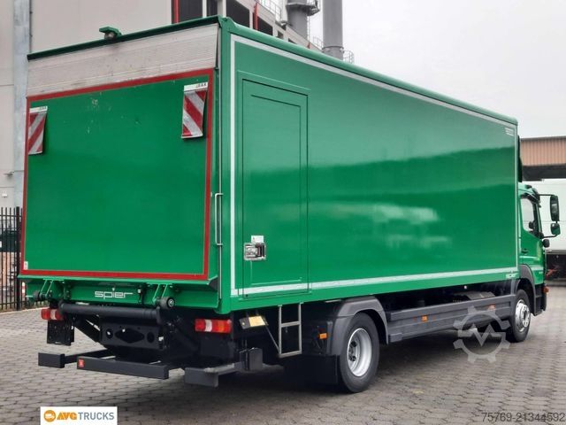 Autocarro con cassone MERCEDES-BENZ 1524 L Koffer 7,35 m mit Tür + LBW 2t