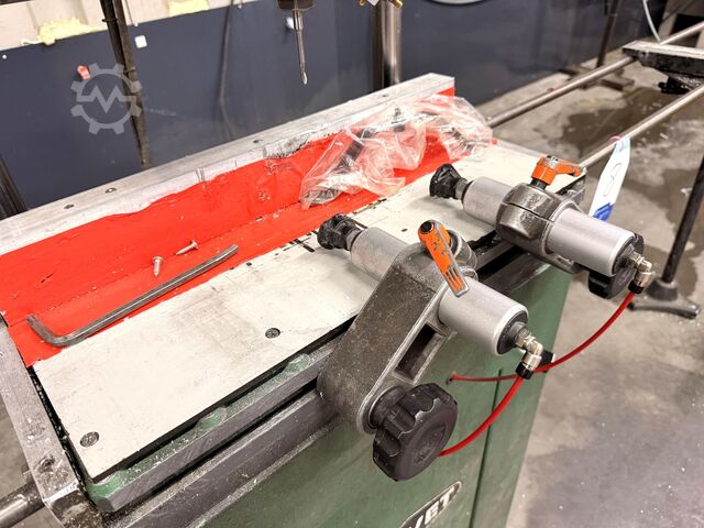 Mašina za sečenje žlebova CALVET nan