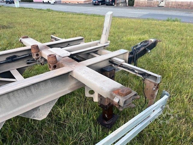 Wissellaadbak-oplegger SOMMER 1 Achs BDF - hochgekuppelt - 10 to.