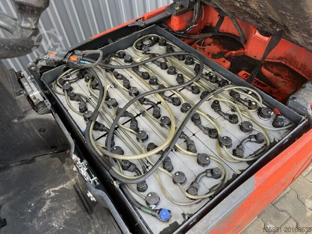 Elektromos háromkerekű targonca Linde E16-02