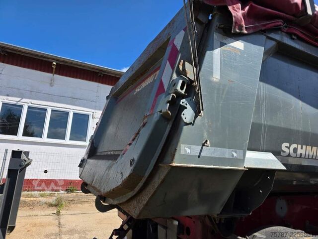 Kipper Auflieger SCHMITZ CARGOBULL ca. 26 cbm Hlabrund Hinterkipper, Lift