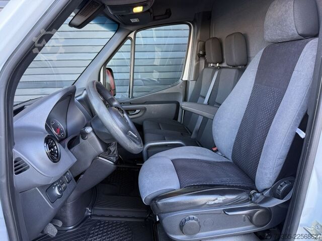 Transporter mit Koffer MERCEDES-BENZ Sprinter 316 CDI MAXI Klima Tempo MBUX 4,3m LBW