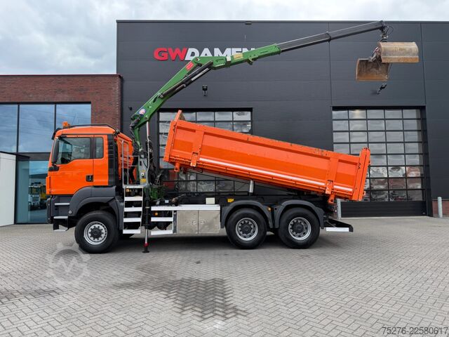 Camião basculante com grua MAN TGS 26.400 6x6 Kipper / Z kraan  Euro 6