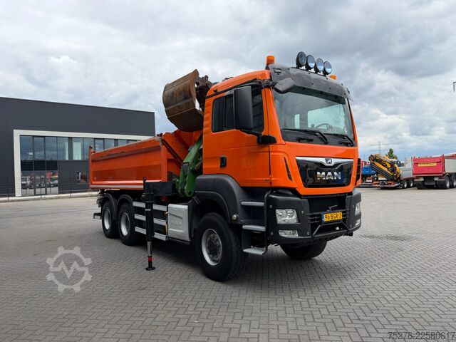 Camião basculante com grua MAN TGS 26.400 6x6 Kipper / Z kraan  Euro 6