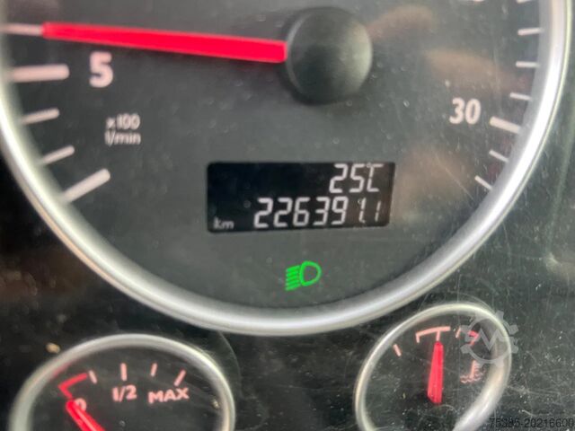 Konténerszállítás MAN TGM 15.250 BDF 226391 km!