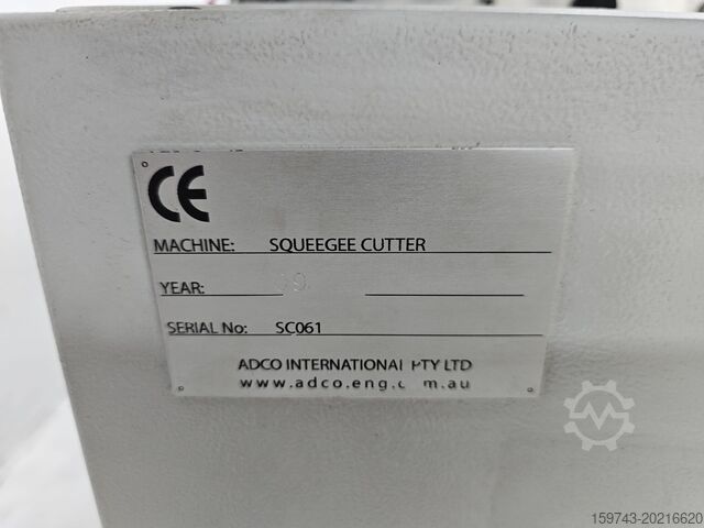 Zeefdrukmachine Máquina de serigrafia ADCO Squeegee Cutter SC061 (2009)