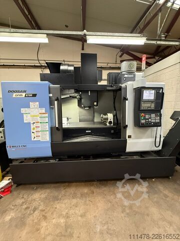 Függőleges megmunkáló központ DOOSAN DNM 6700