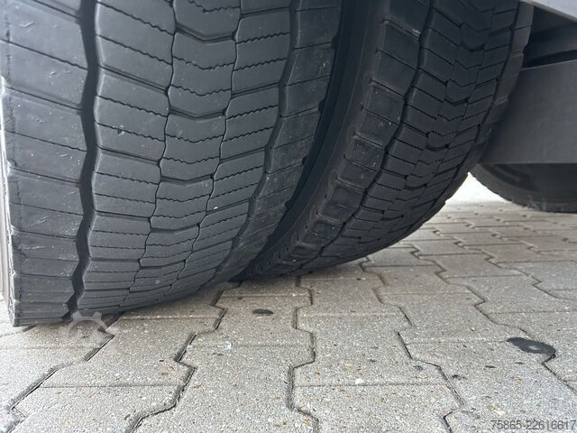 Standard-SZM Mercedes-Benz Actros 1845 Gigaspace / Tacho V2 / 393 dkm / Bl...