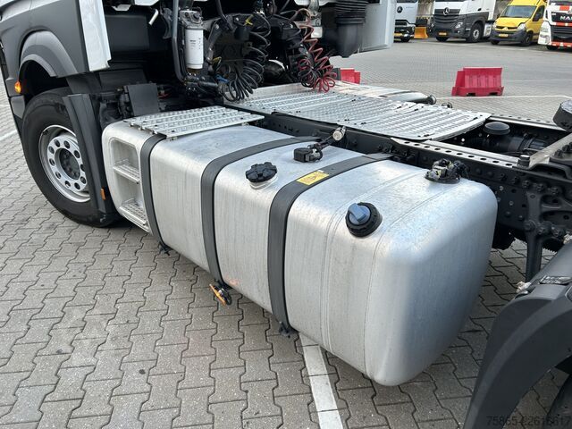 Standard-SZM Mercedes-Benz Actros 1845 Gigaspace / Tacho V2 / 393 dkm / Bl...