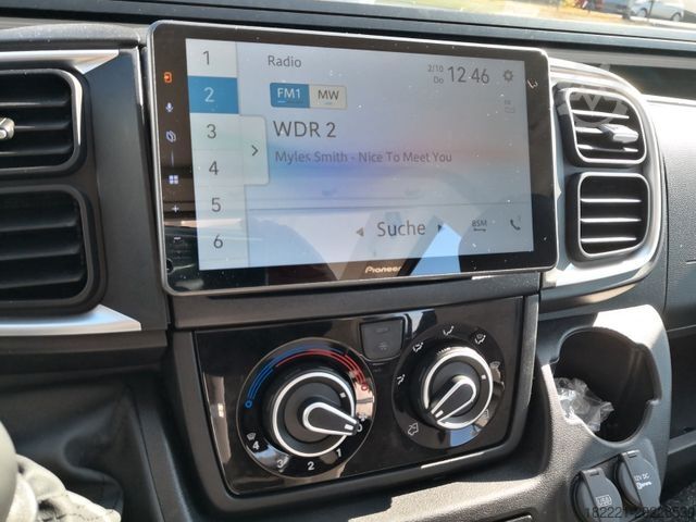 Kamper kombi ROLLER TEAM Livingstone 5 Go * Solar * Markise * Extras