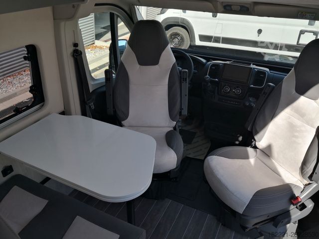 Kamper kombi ROLLER TEAM Livingstone 5 Go * Solar * Markise * Extras