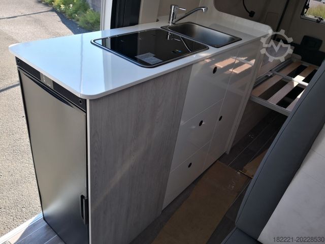 Kamper kombi ROLLER TEAM Livingstone 5 Go * Solar * Markise * Extras