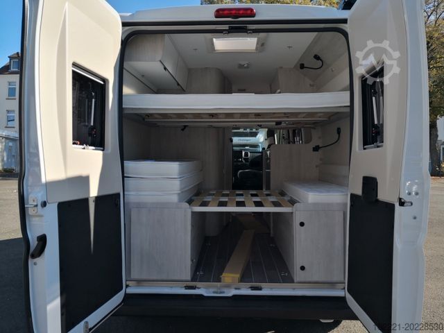 Kamper kombi ROLLER TEAM Livingstone 5 Go * Solar * Markise * Extras