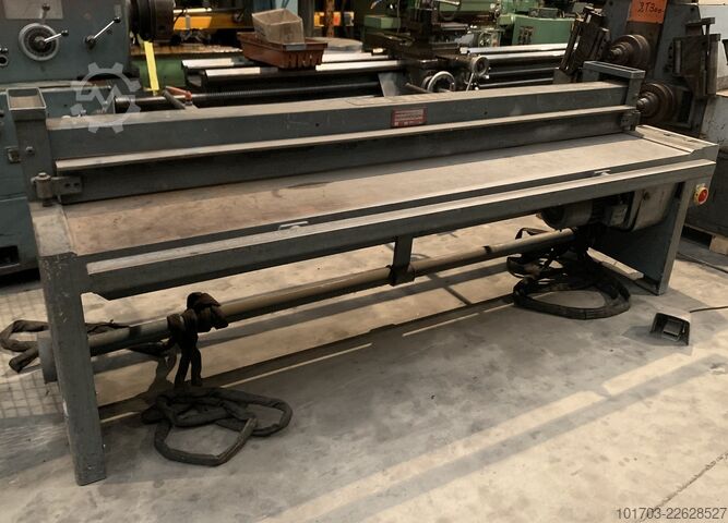 Tesoura metálica Schröder 2500 x 2 mm