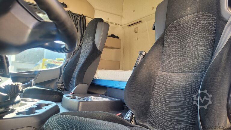 Standardní tahaè Mercedes-Benz 1843 LS Kipphydr