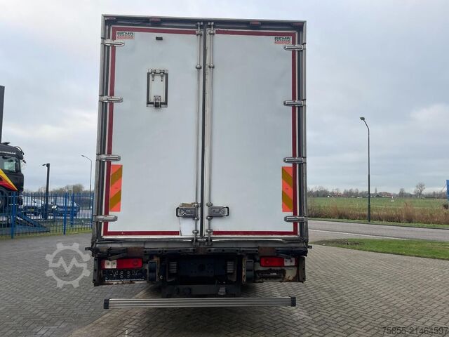 Transport chłodniczy/mrożony Renault Premium 450 Refrigerated Box / Euro 5 / 6x2 / 3...