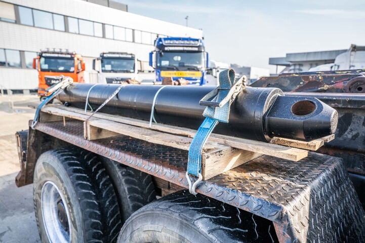 Hook arm system MAN FE 33.414 BB 6x6