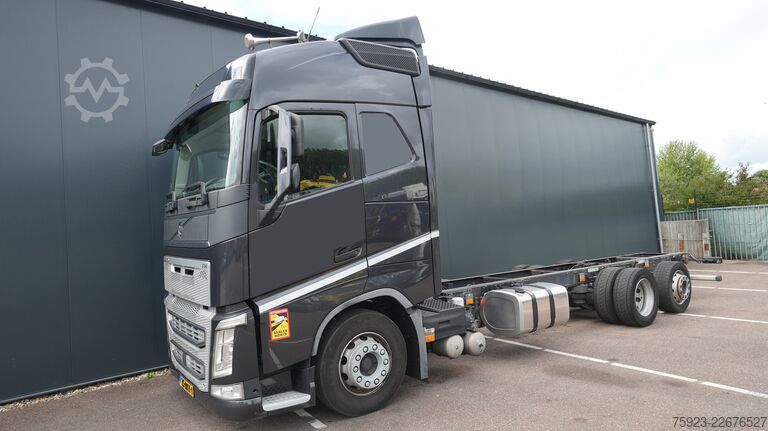 Fahrgestell mit Fahrerhaus Volvo FH 420 6x2 chassis truck