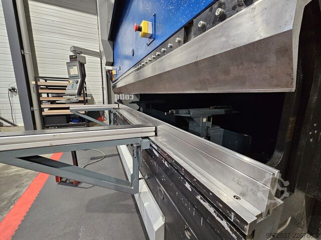 CNC afkantpers met 8 assen, 100 ton, 3060 mm werkbreedte Colly Bombled 100T/3