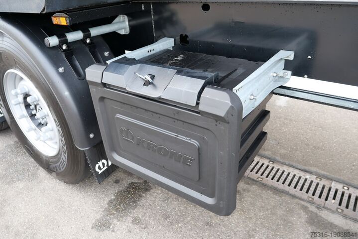 Remorque à caisse KRONE