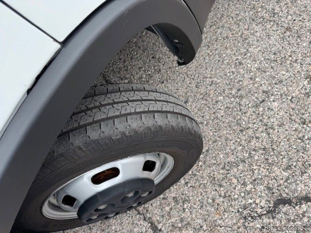 Furgon skrzyniowy IVECO Daily 35C16 3.0 ¤6E Koffer LBW Klima