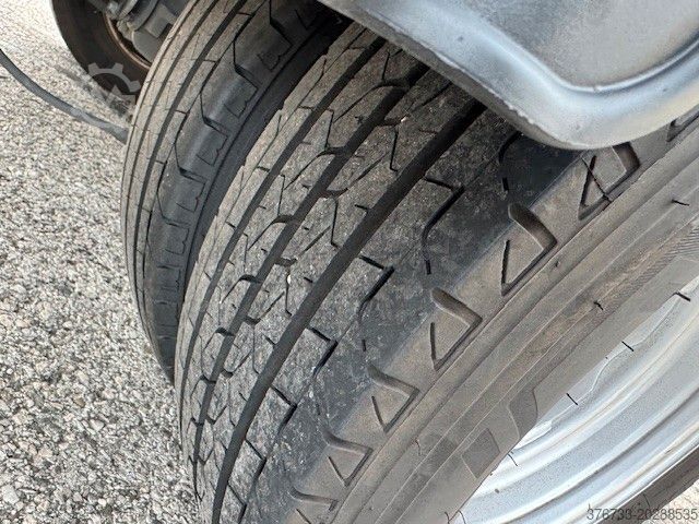 Transporter mit Koffer IVECO Daily 35C16 3.0 ¤6E Koffer LBW Klima