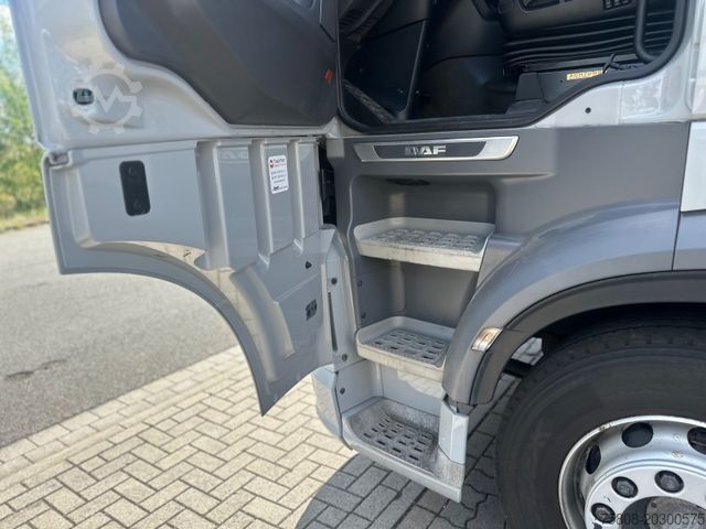 Standardowy ciągnik siodłowy DAF XF 480 FT SSC Standklima Retarder ACC LDWS
