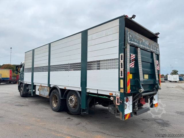 Kreaturvogn VOLVO FM9 380 6x2*4 Tiertransporter / Livestock