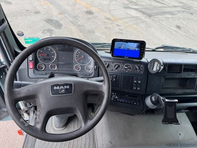 Vákuumtartályos teherautó MAN TGL 12.240 4x2 Hvidtved Larsen SLP 5.5