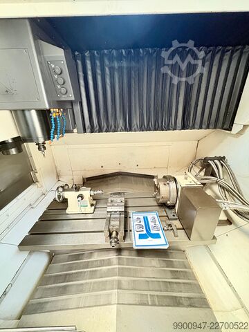 Verticaal bewerkingscentrum OKUMA GENOS Okuma GENOS 560R-V CNC OSP-P300M-R Serie 0712-