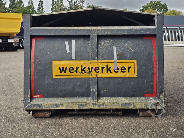 - CONTENITORE / CAVO - ATTACCO A GANCIO - CONTAINER / KABEL - HAAK OPNAME