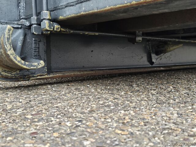 - CONTENITORE / CAVO - ATTACCO A GANCIO - CONTAINER / KABEL - HAAK OPNAME