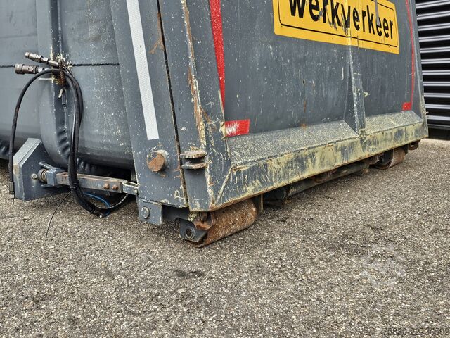 - CONTENITORE / CAVO - ATTACCO A GANCIO - CONTAINER / KABEL - HAAK OPNAME