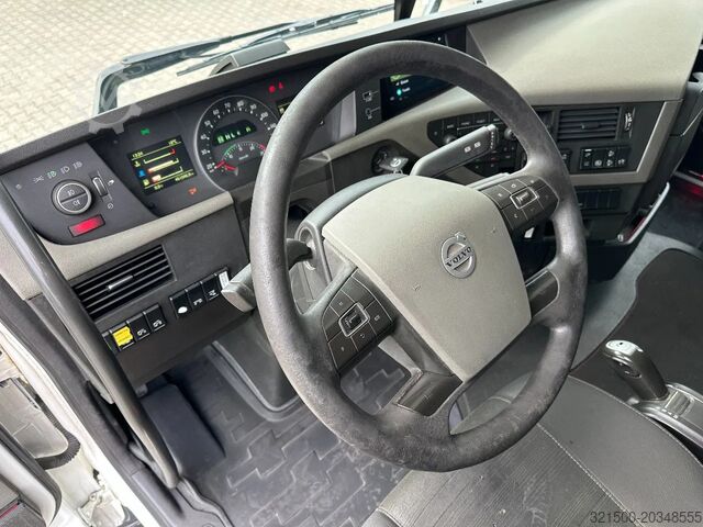 Standard-SZM Volvo FH 540 6x4 Big Axle / Retarder / Lift-Axle / 2 ...